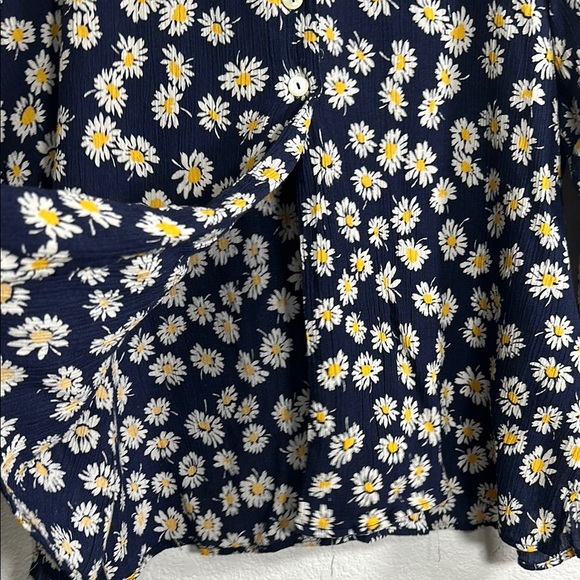 Floral Women's Top - Blue and White Medium - Picture 5 of 7